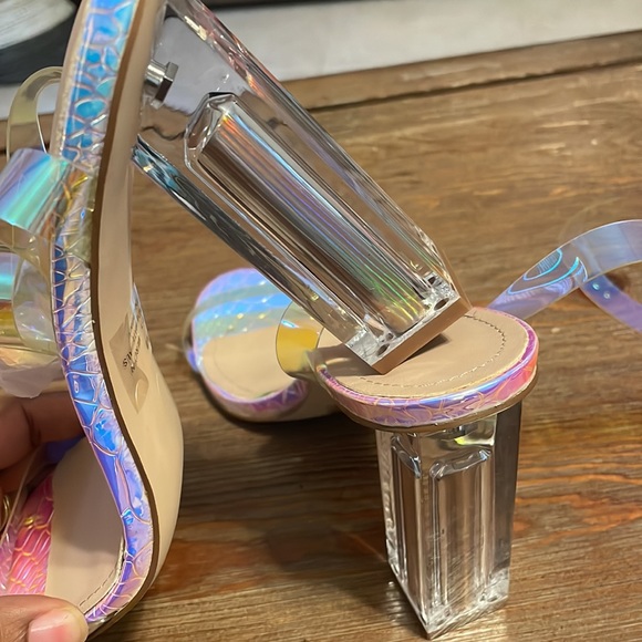 Fashion Nove- The Glass Slipper Maria2 - Picture 6 of 11